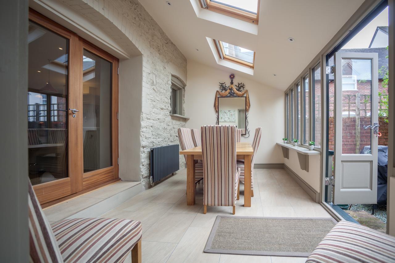 Ludlow - Linnet House - Well Presented Townhouse With Parking - Perfect Location For Exploring On Foot, Sleeps Up To 8 Guests - Hosted By Rentmyhouse Kültér fotó